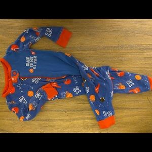4 footie pjs 3-6months